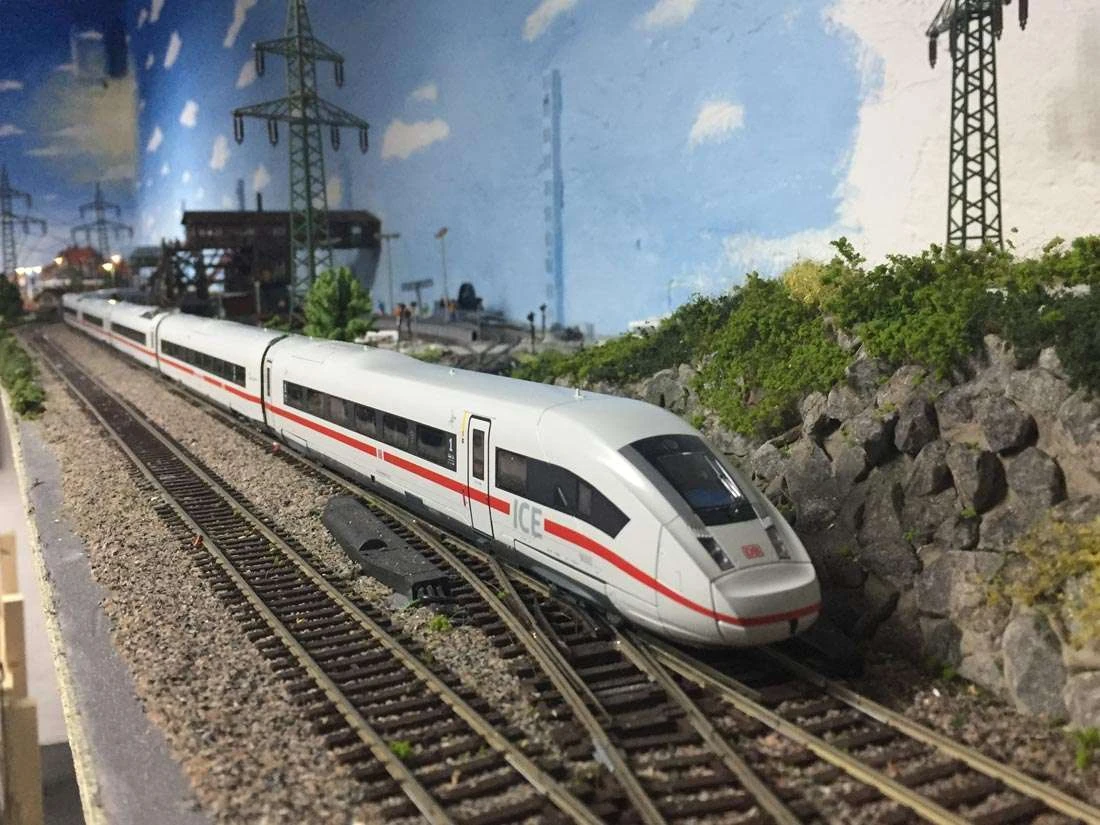 Piko 51402 Elektrotriebzug Hochgeschwindigkeitszug BR 412 ICE 4 DB AG Digital Sound H0 – Bild 2