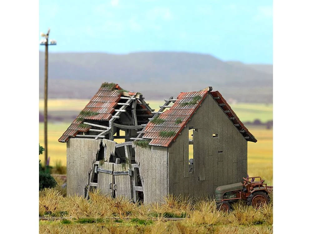 Busch-1405 H0 Verfallene Scheune